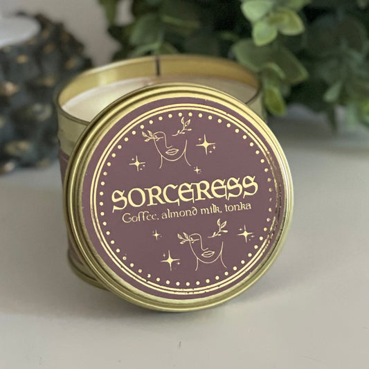 SORCERESS - Coffee, almond milk, tonka